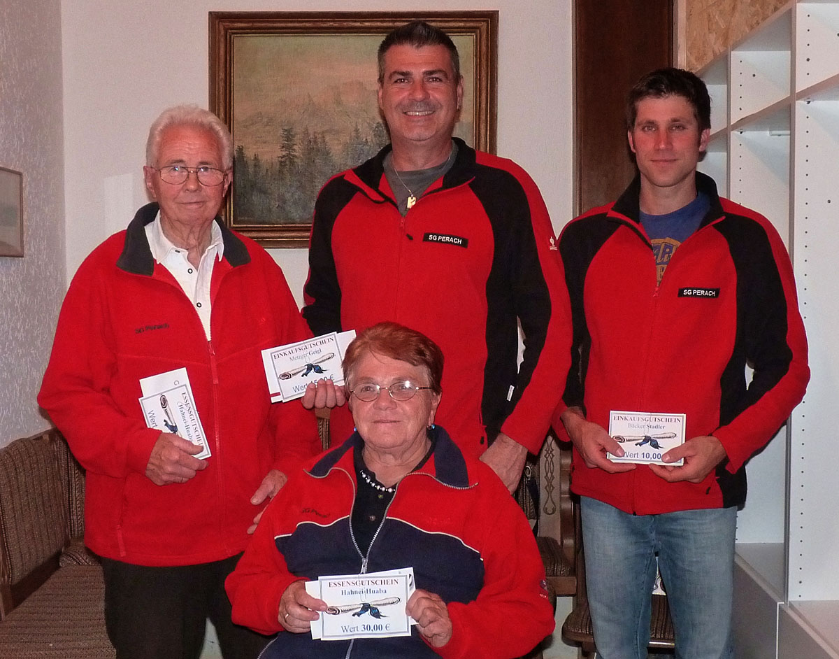 Die Preisträger der Schmankerlscheibe, von links: Franz Hogger (2.), Peter Mertl (4.), Florian Mooselitner (5.), vorne die Siegerin Reingard Mertl. Nicht im Bild der Drittplatzierte Werner Wieberger. 